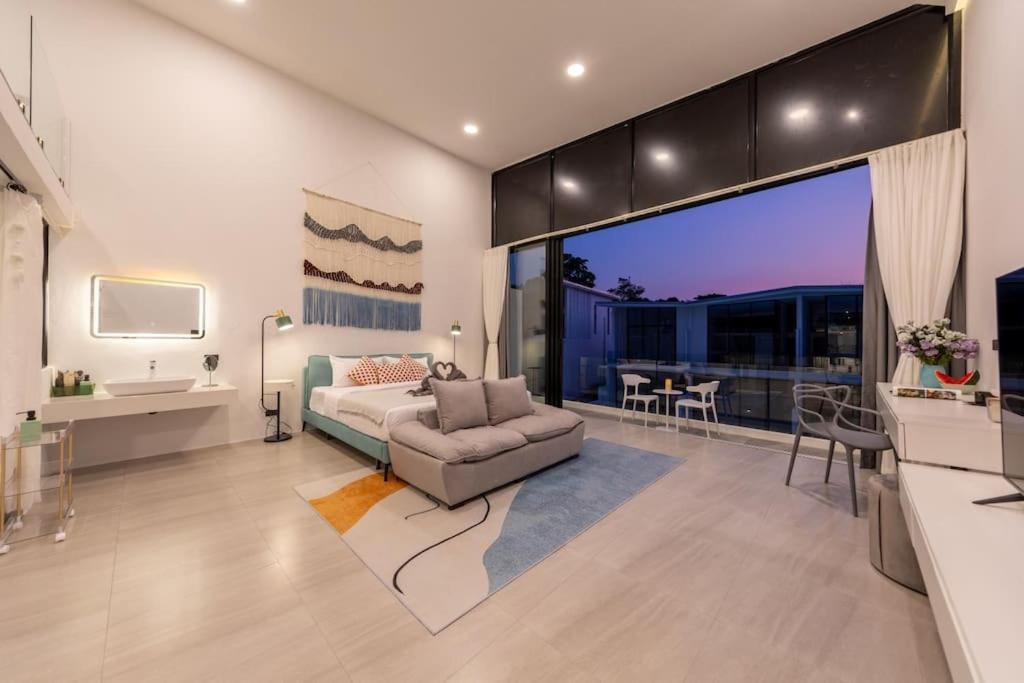 Casa de férias Pool Access Spacious Townhouse And Kids Slide *