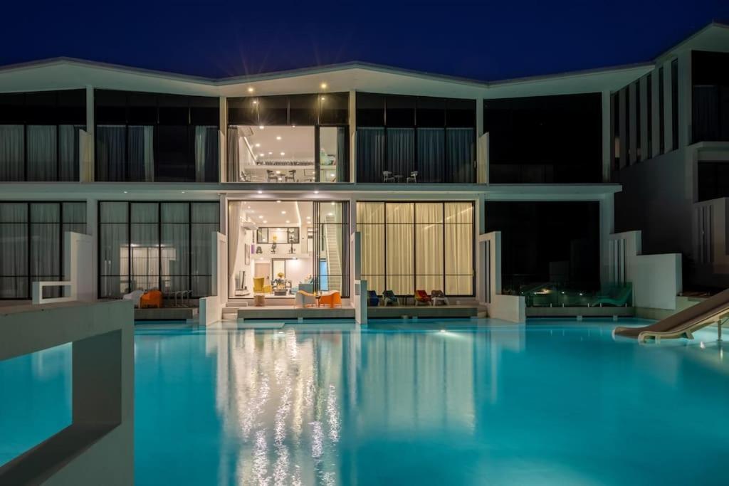 Casa de férias Pool Access Spacious Townhouse And Kids Slide Koh Samui