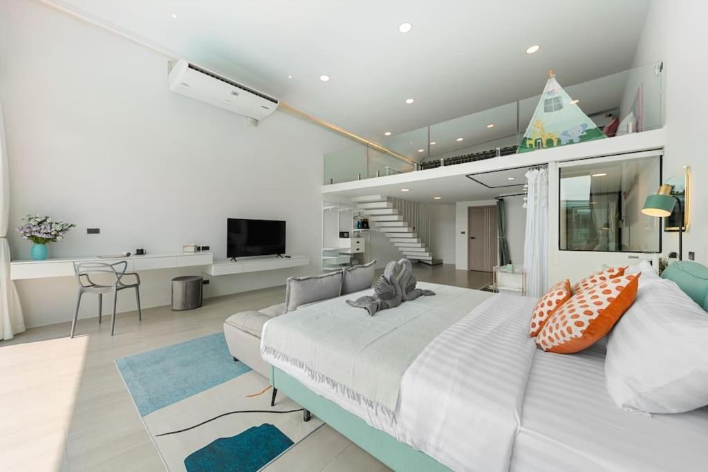 Casa de férias Pool Access Spacious Townhouse And Kids Slide *
