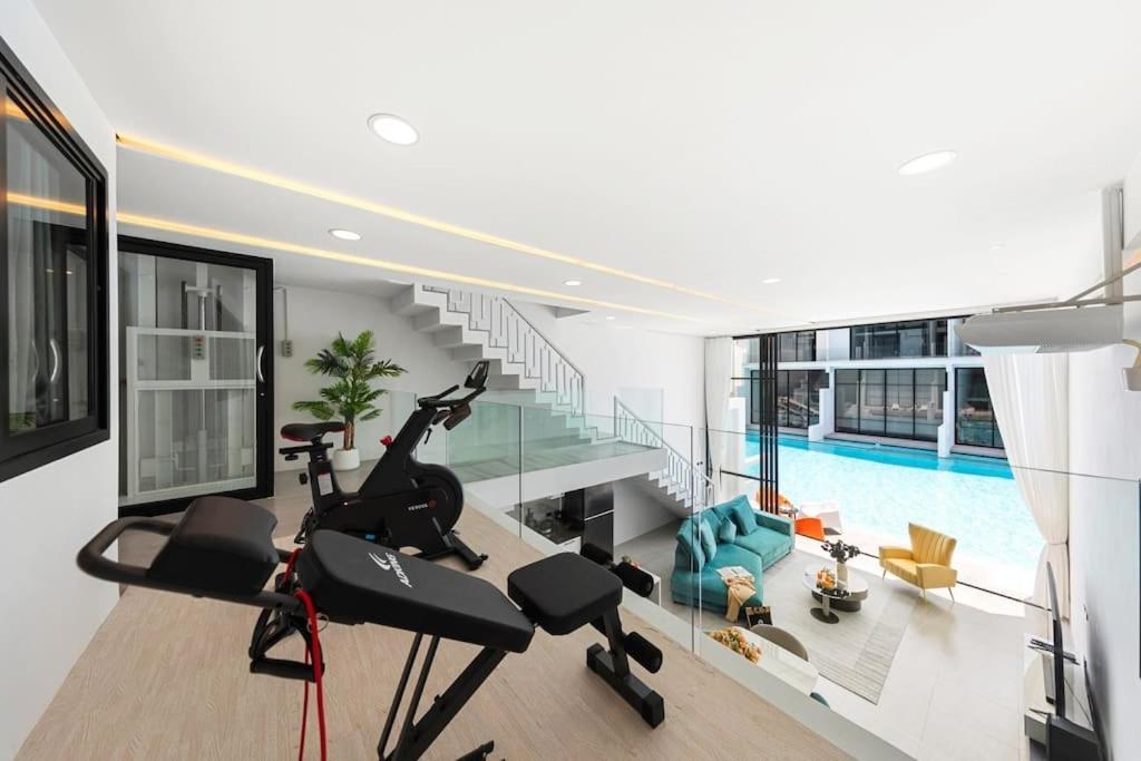 Pool Access Spacious Townhouse And Kids Slide Casa de férias *